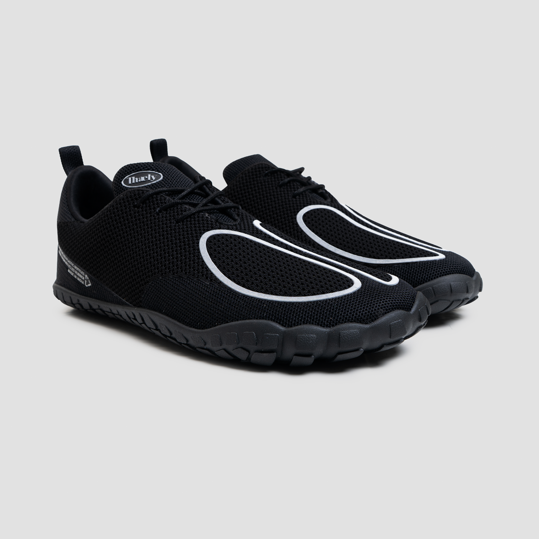 Tech Tabi Obsidian Black – Minimal Sustainable Barefoot Sneakers